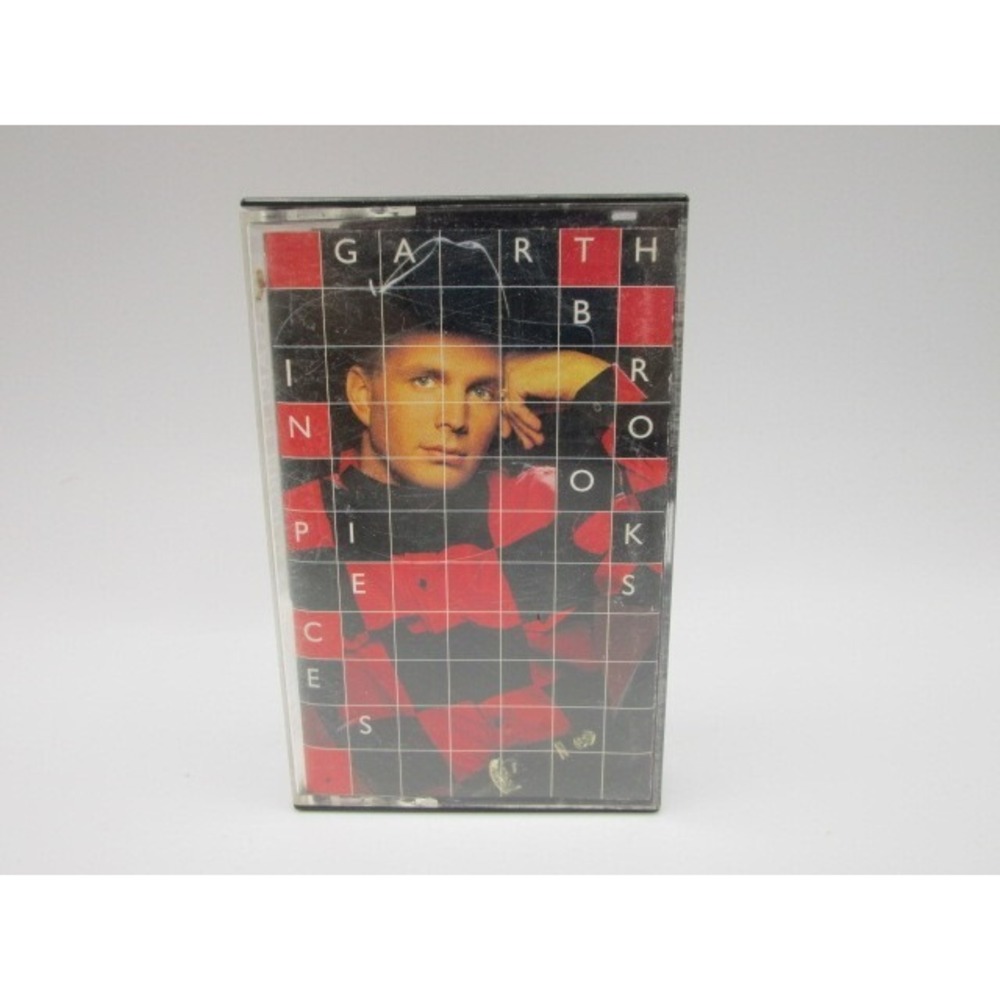 Cassette Tape - Garth Brooks In Pieces - 1993 Pearl Records - No Fences
